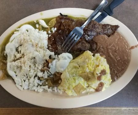 2 Tierras Restaurant