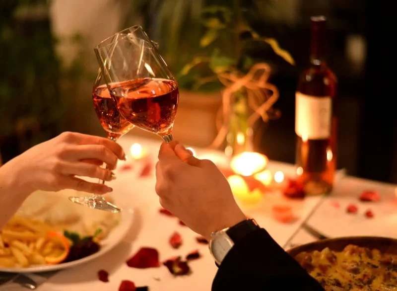 Romantic Dining That Will Make You Fall in Love with Food