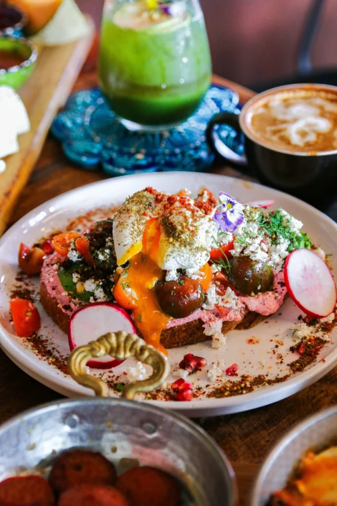 How to Find Casual Cafes Where Every Bite Feels Like Heaven
