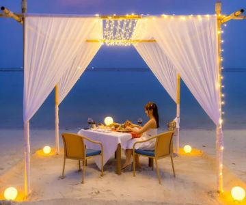 Romantic Dining Every Food Lover Should Know | Brunch & Snack Chat