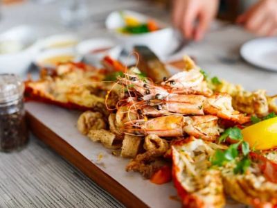 From Street Eats to Fine Dining: Seafood Places to Try