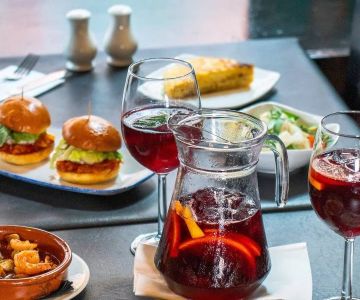 Best Brunch Spots With Bottomless Beverages