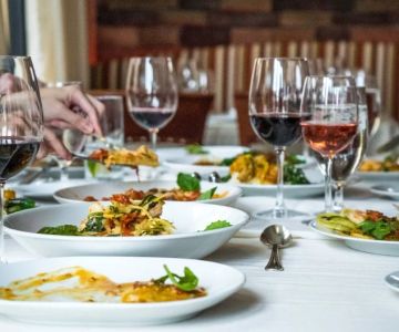 Top Fine Dining Restaurants With Seasonal Wine Pairing Menus