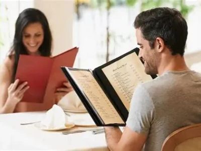 How to Navigate a Large Restaurant Menu With Confidence