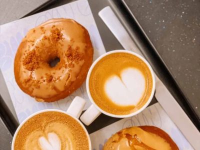 Best Breakfast Cafés with Bottomless Coffee Refills: A Guide to the Best Brews