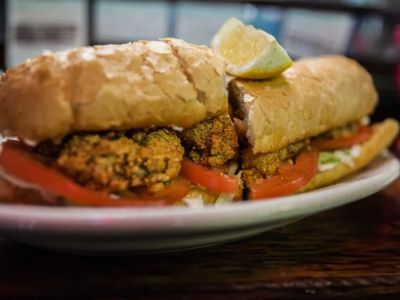 How to Eat Like a Local in New Orleans’ Best Restaurants | Brunch & Snack Chat