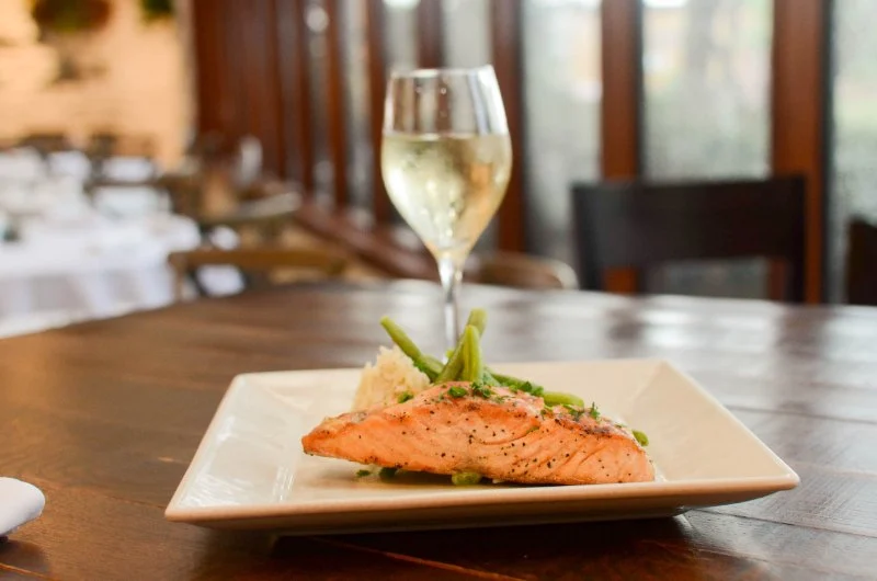 Best Mediterranean Restaurants With Wine Pairing Guide