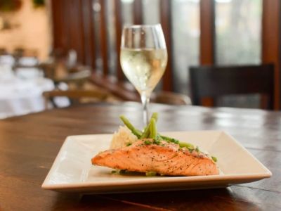 Best Mediterranean Restaurants With Wine Pairing Guide