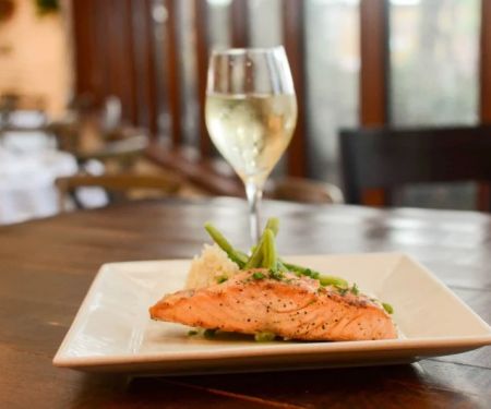Best Mediterranean Restaurants With Wine Pairing Guide