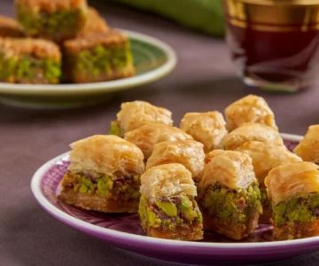 Best Lebanese Sweets and Desserts to Try | Brunch & Snack Chat