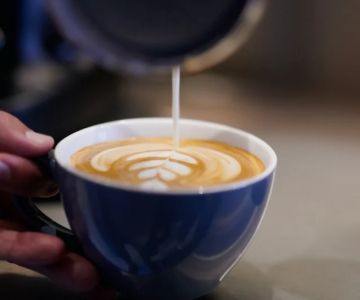 Best Breakfast Cafés With Bottomless Coffee Refills