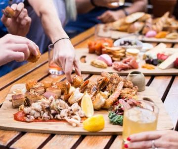 How to Plan a Foodie Road Trip Through the South